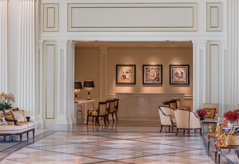 Palazzo Versace Dubai lobby