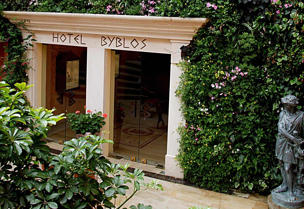 Hotel Byblos, Saint-Tropez, France view