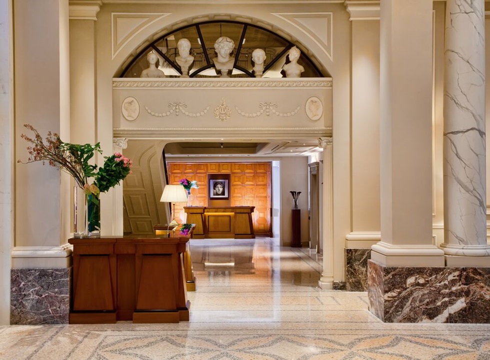 Palazzo Parigi Hotel & Grand Spa lobby