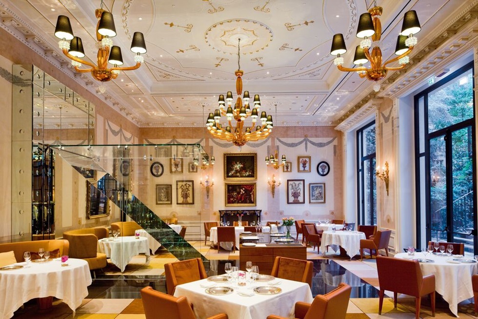 Palazzo Parigi Hotel & Grand Spa restoraunt